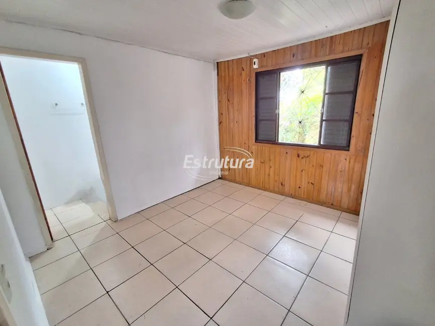 Foto 4 de Casa com 2 quartos à venda, 100m2 em Urlândia, Santa Maria - RS