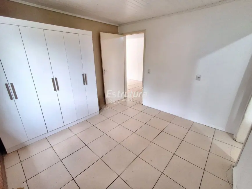 Foto 5 de Casa com 2 quartos à venda, 100m2 em Urlândia, Santa Maria - RS