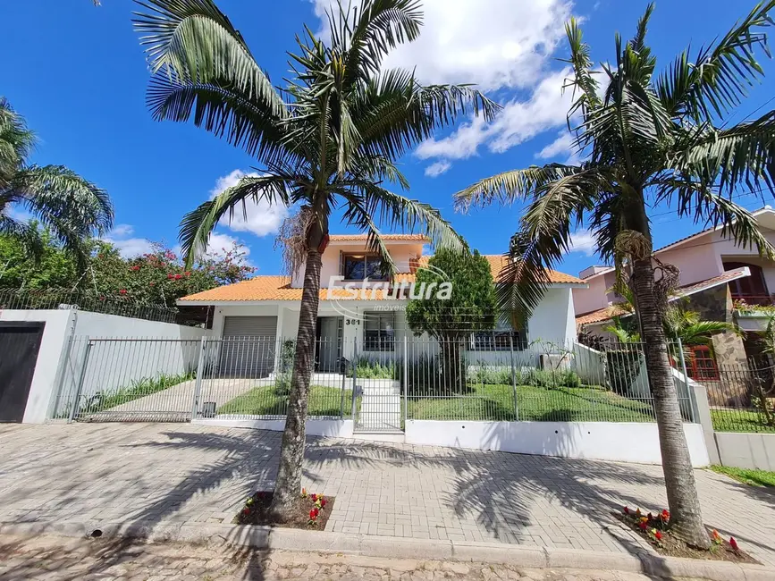 Foto 1 de Casa com 3 quartos à venda, 222m2 em Camobi, Santa Maria - RS