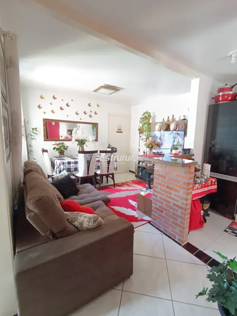 Foto 1 de Casa com 2 quartos à venda, 43m2 em Urlândia, Santa Maria - RS