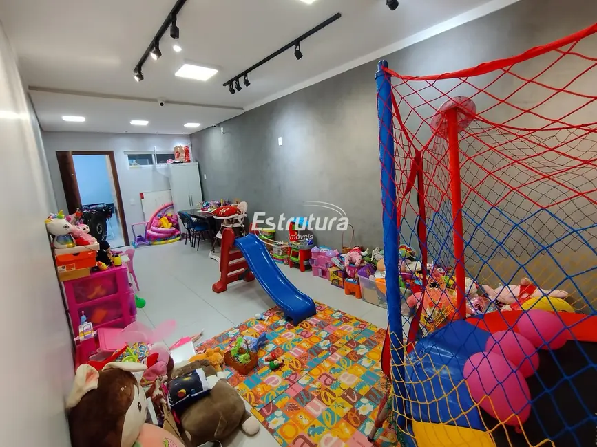 Foto 2 de Casa com 3 quartos à venda, 300m2 em São João, Santa Maria - RS