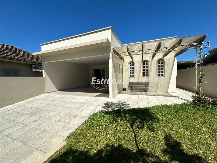 Foto 1 de Casa com 4 quartos à venda, 236m2 em Nossa Senhora do Perpétuo Socorro, Santa Maria - RS