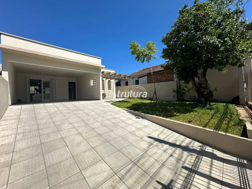 Foto 2 de Casa com 4 quartos à venda, 236m2 em Nossa Senhora do Perpétuo Socorro, Santa Maria - RS