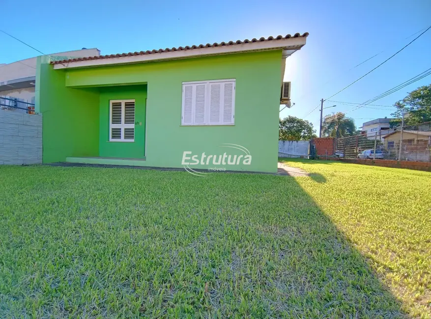 Foto 1 de Casa com 2 quartos à venda, 54m2 em Urlândia, Santa Maria - RS