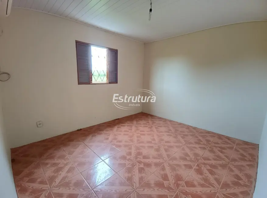 Foto 8 de Chácara com 4 quartos à venda, 150m2 em Santa Maria - RS