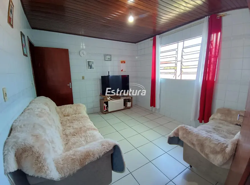 Casa com 3 quartos à venda, 144m2 em Juscelino Kubitschek, Santa Maria - RS - imagem 6 Foto 6 de Casa com 3 quartos à venda, 144m2 em Juscelino Kubitschek, Santa Maria - RS