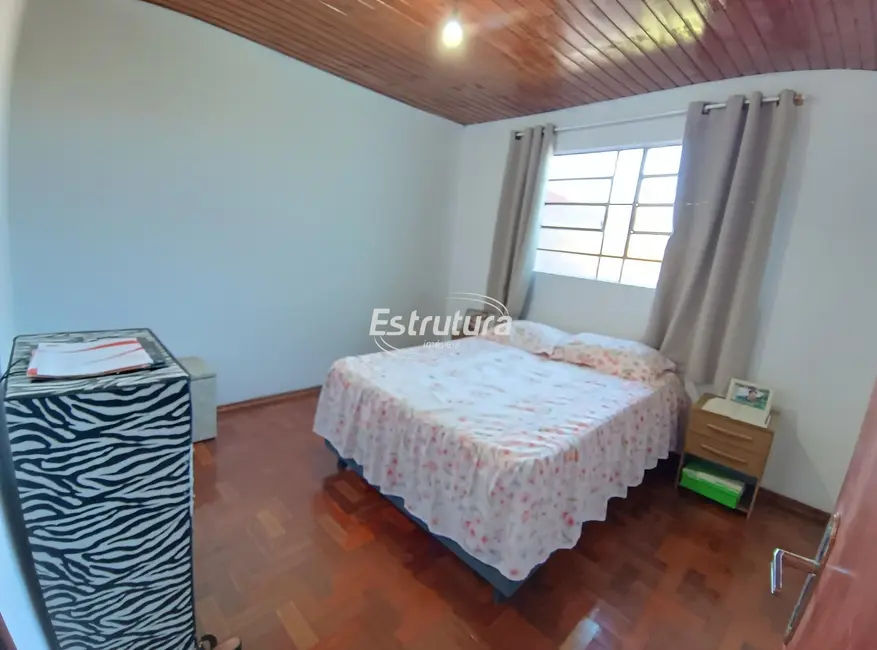 Casa com 3 quartos à venda, 144m2 em Juscelino Kubitschek, Santa Maria - RS - imagem 8 Foto 8 de Casa com 3 quartos à venda, 144m2 em Juscelino Kubitschek, Santa Maria - RS
