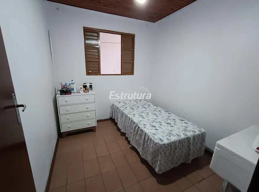 Casa com 3 quartos à venda, 144m2 em Juscelino Kubitschek, Santa Maria - RS - imagem 9 Foto 9 de Casa com 3 quartos à venda, 144m2 em Juscelino Kubitschek, Santa Maria - RS