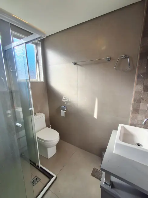 Cobertura com 2 quartos para alugar, 79m2 em Centro, Santa Maria - RS - imagem 4 Foto 4 de Cobertura com 2 quartos para alugar, 79m2 em Centro, Santa Maria - RS