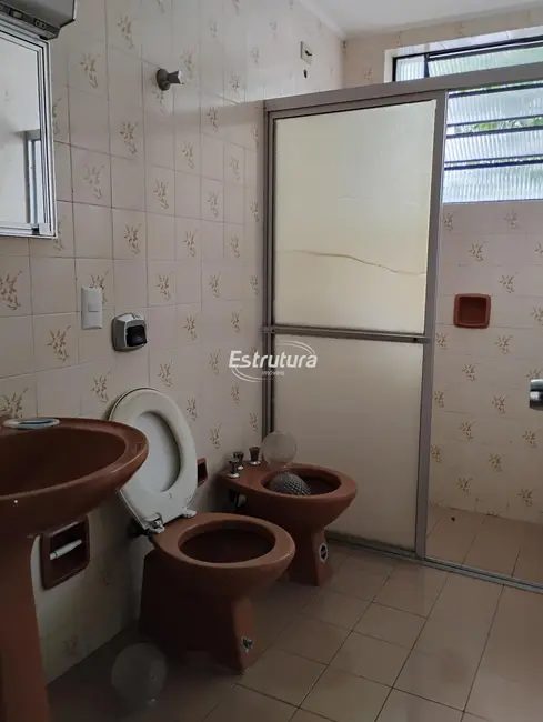 Foto 8 de Casa com 3 quartos para alugar, 245m2 em Centro, Santa Maria - RS