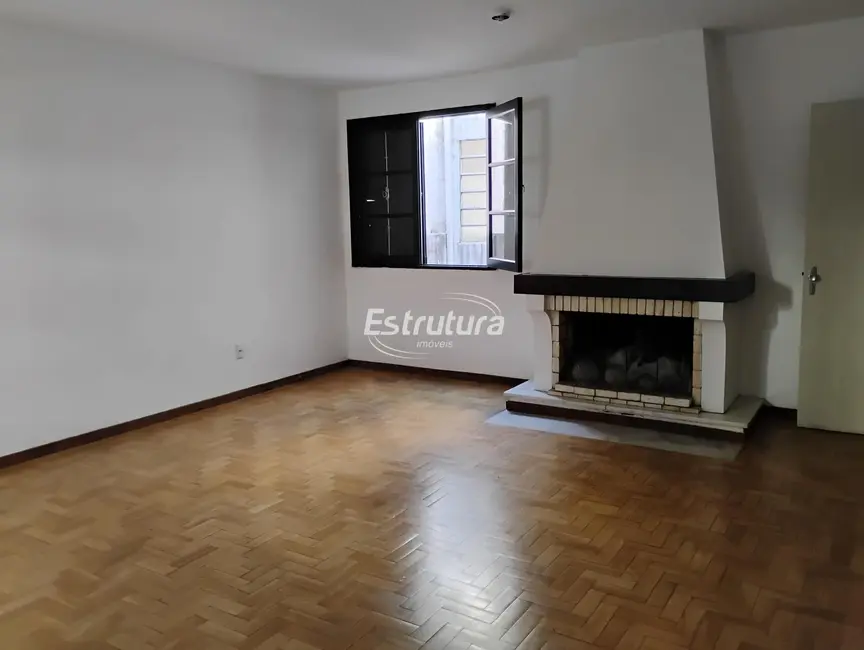 Foto 3 de Casa com 3 quartos para alugar, 245m2 em Centro, Santa Maria - RS