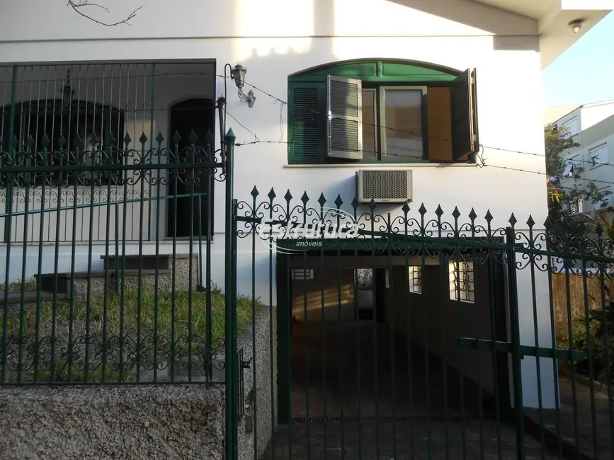 Foto 1 de Casa com 3 quartos para alugar, 245m2 em Centro, Santa Maria - RS