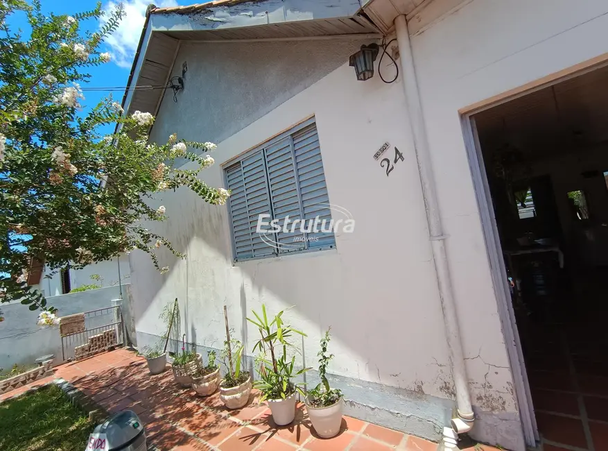 Foto 1 de Casa com 2 quartos à venda, 41m2 em Juscelino Kubitschek, Santa Maria - RS