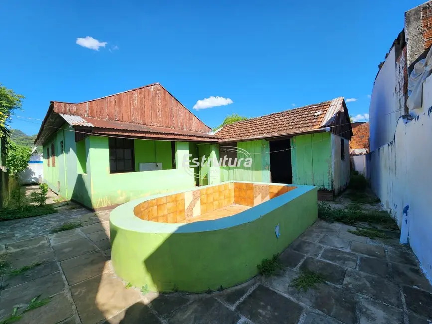 Foto 3 de Casa com 4 quartos à venda, 80m2 em Presidente João Goulart, Santa Maria - RS