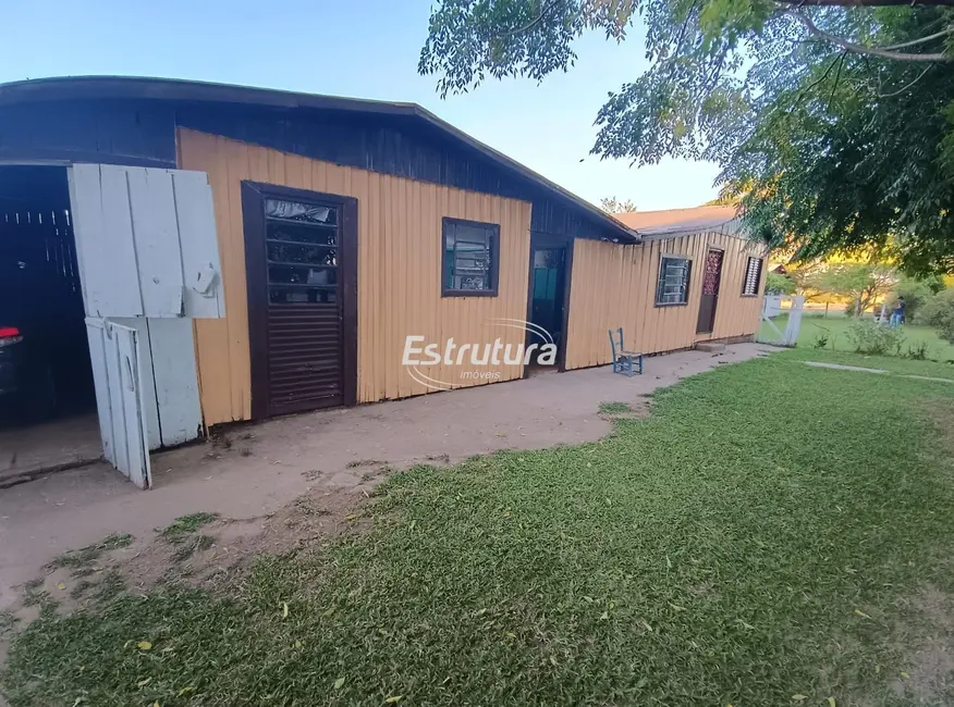 Chácara com 3 quartos à venda, 100m2 em Dilermando De Aguiar - RS - imagem 2 Foto 2 de Chácara com 3 quartos à venda, 100m2 em Dilermando De Aguiar - RS
