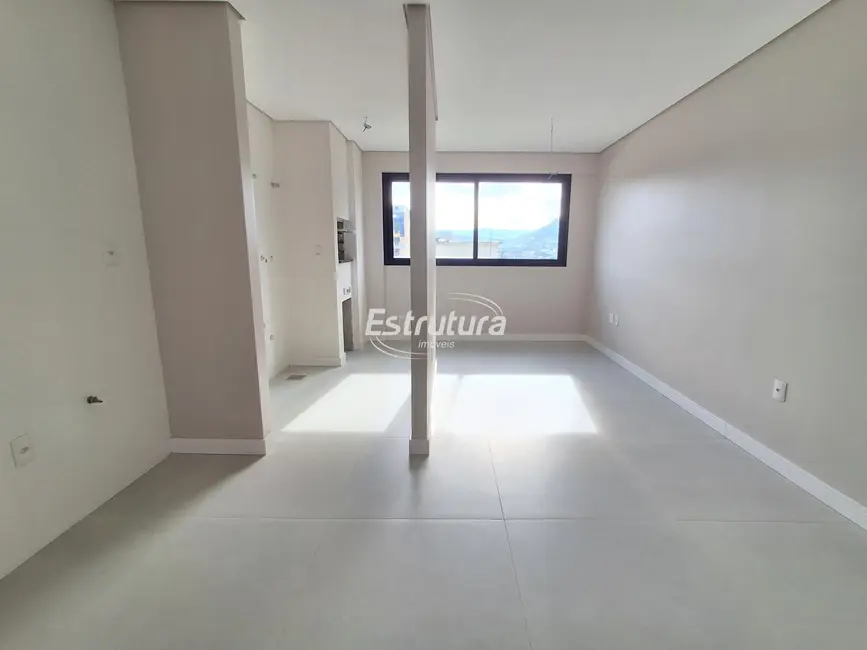 Foto 2 de Apartamento com 2 quartos à venda, 67m2 em Centro, Santa Maria - RS