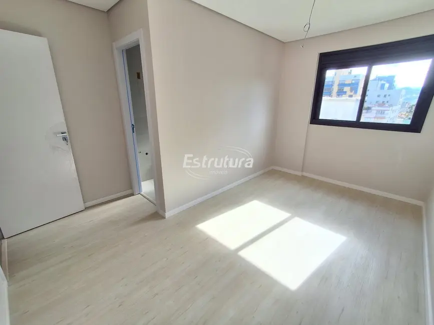Foto 7 de Apartamento com 2 quartos à venda, 67m2 em Centro, Santa Maria - RS