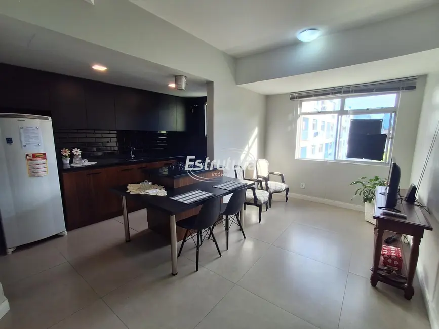 Apartamento com 2 quartos para alugar, 79m2 em Centro, Santa Maria - RS - imagem 5 Foto 5 de Apartamento com 2 quartos para alugar, 79m2 em Centro, Santa Maria - RS