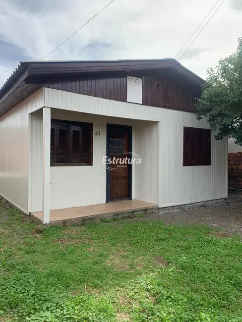 Foto 2 de Casa com 2 quartos à venda, 48m2 em Pinheiro Machado, Santa Maria - RS