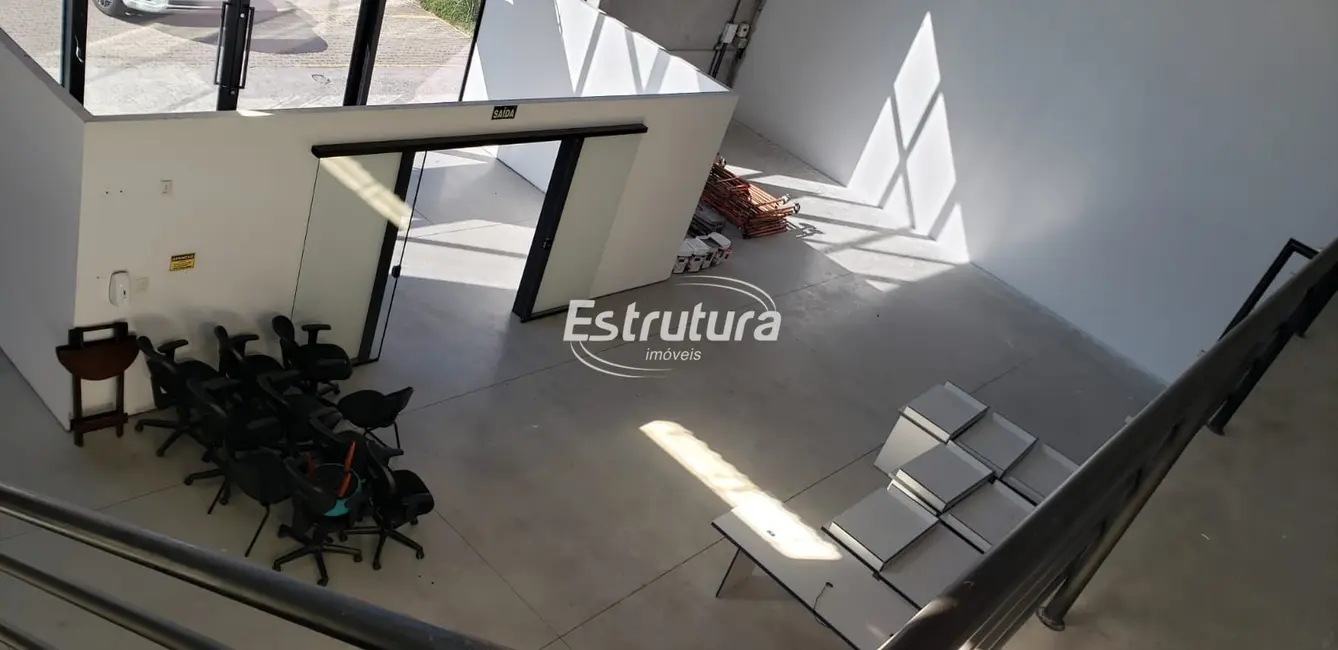 Armazém / Galpão com 6 quartos para alugar, 1000m2 em Urlândia, Santa Maria - RS - imagem 4 Foto 4 de Armazém / Galpão com 6 quartos para alugar, 1000m2 em Urlândia, Santa Maria - RS