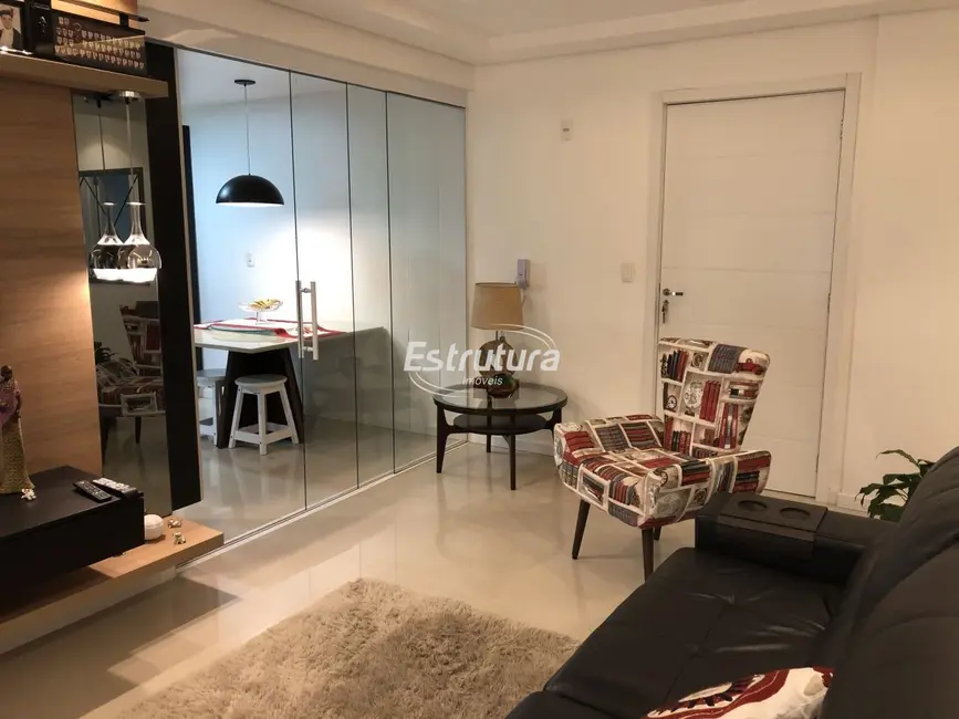 Foto 2 de Apartamento com 2 quartos para alugar, 86m2 em Nossa Senhora de Lourdes, Santa Maria - RS
