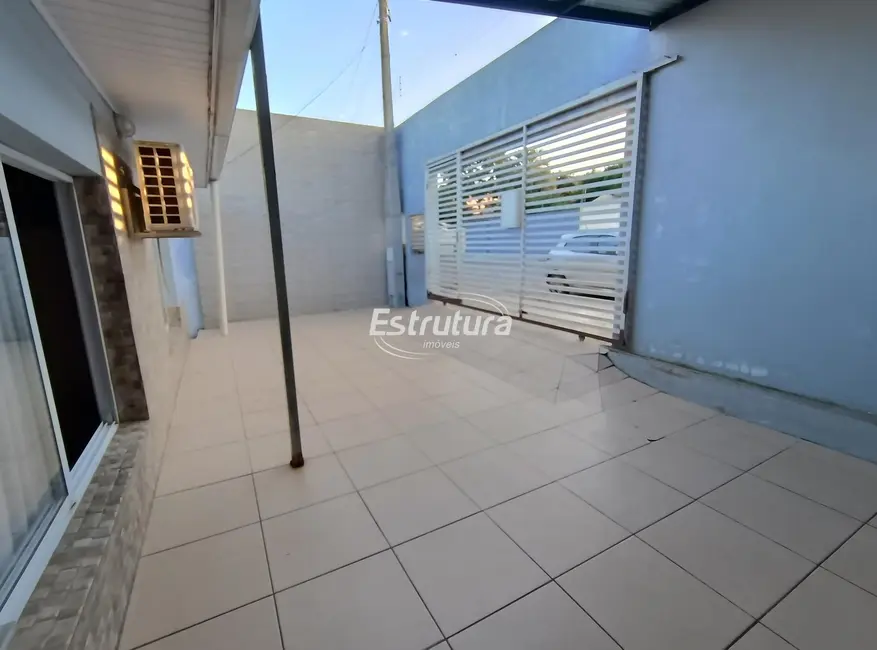 Casa com 3 quartos à venda, 86m2 em Patronato, Santa Maria - RS - imagem 3 Foto 3 de Casa com 3 quartos à venda, 86m2 em Patronato, Santa Maria - RS