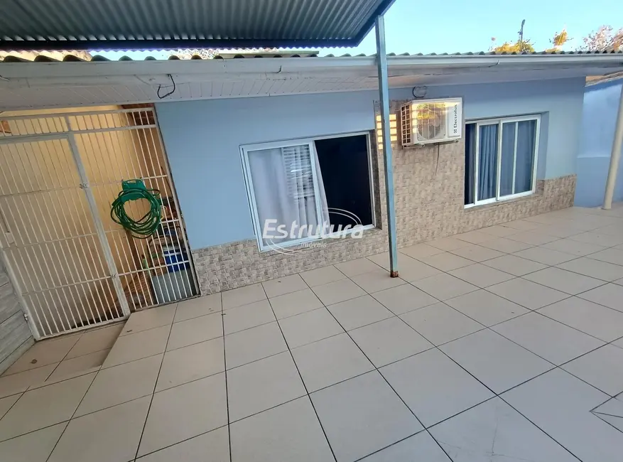 Casa com 3 quartos à venda, 86m2 em Patronato, Santa Maria - RS - imagem 2 Foto 2 de Casa com 3 quartos à venda, 86m2 em Patronato, Santa Maria - RS