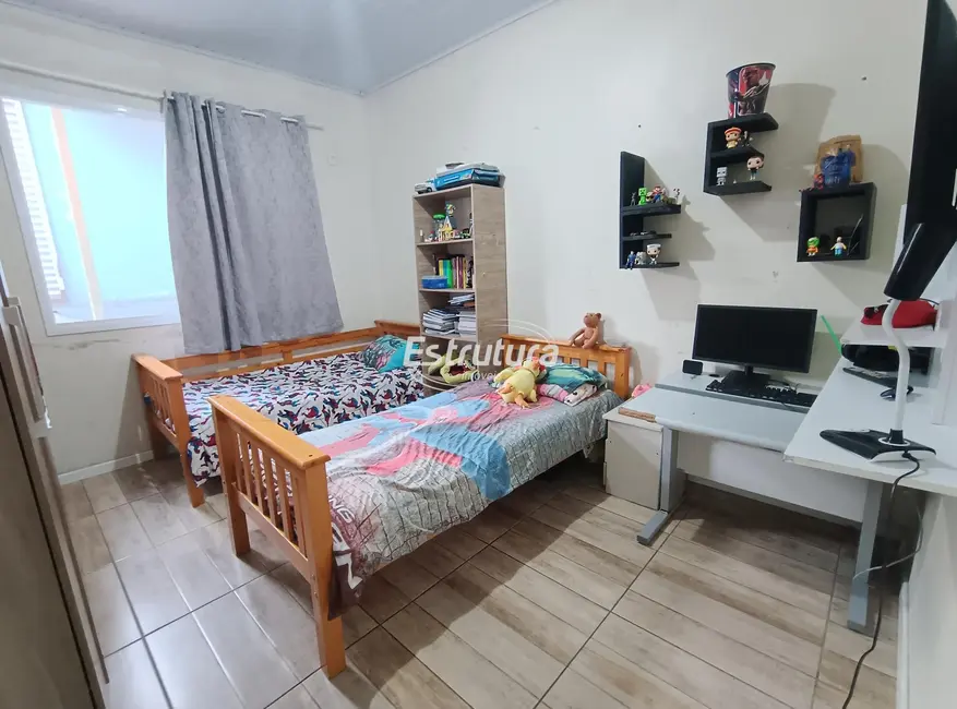 Casa com 3 quartos à venda, 86m2 em Patronato, Santa Maria - RS - imagem 7 Foto 7 de Casa com 3 quartos à venda, 86m2 em Patronato, Santa Maria - RS