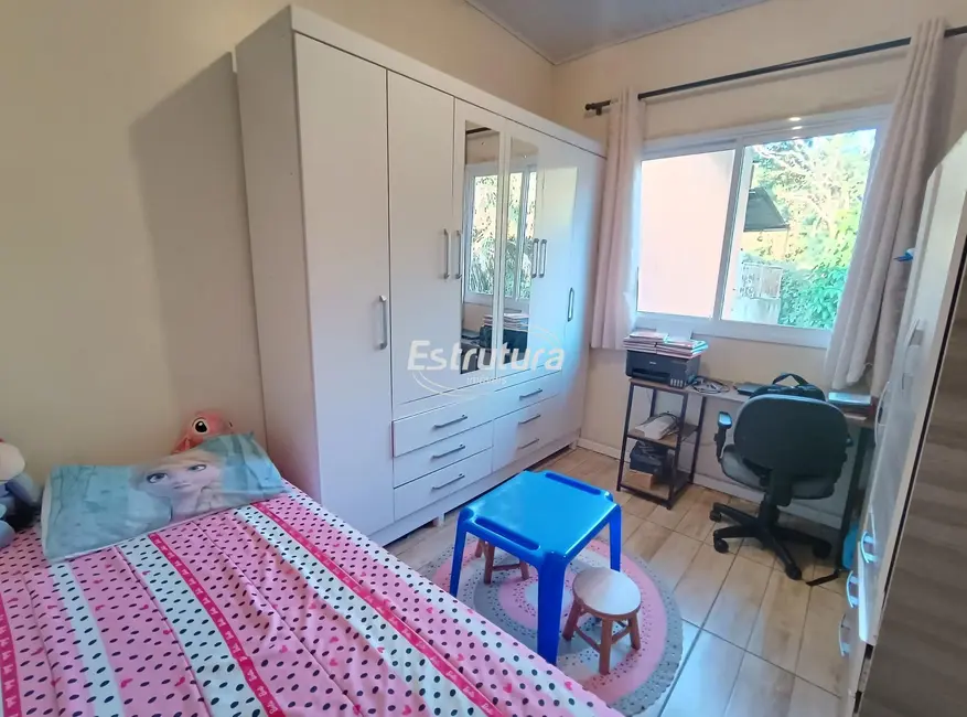 Casa com 3 quartos à venda, 86m2 em Patronato, Santa Maria - RS - imagem 8 Foto 8 de Casa com 3 quartos à venda, 86m2 em Patronato, Santa Maria - RS