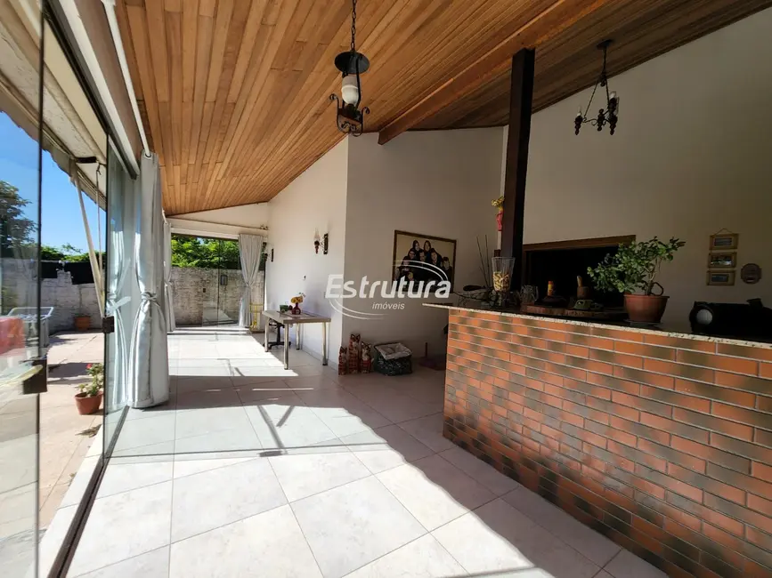 Casa com 3 quartos à venda, 247m2 em Pinheiro Machado, Santa Maria - RS - imagem 7 Foto 7 de Casa com 3 quartos à venda, 247m2 em Pinheiro Machado, Santa Maria - RS