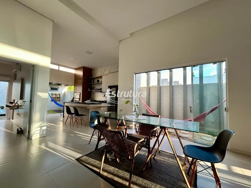 Casa com 3 quartos à venda, 172m2 em Pinheiro Machado, Santa Maria - RS - imagem 3 Foto 3 de Casa com 3 quartos à venda, 172m2 em Pinheiro Machado, Santa Maria - RS
