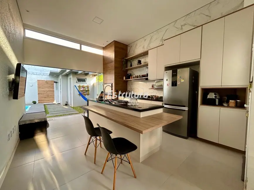 Casa com 3 quartos à venda, 172m2 em Pinheiro Machado, Santa Maria - RS - imagem 4 Foto 4 de Casa com 3 quartos à venda, 172m2 em Pinheiro Machado, Santa Maria - RS