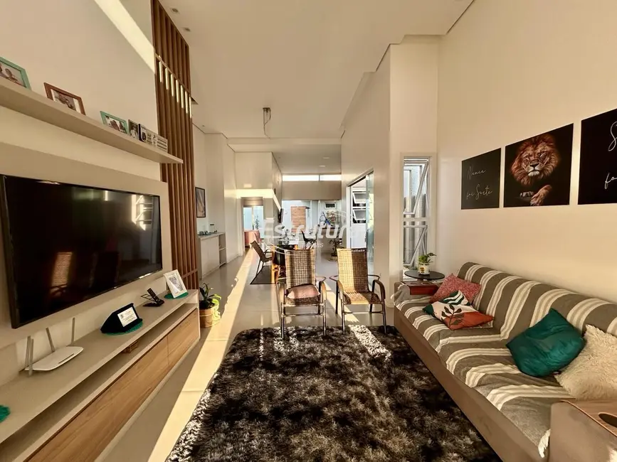 Casa com 3 quartos à venda, 172m2 em Pinheiro Machado, Santa Maria - RS - imagem 8 Foto 8 de Casa com 3 quartos à venda, 172m2 em Pinheiro Machado, Santa Maria - RS