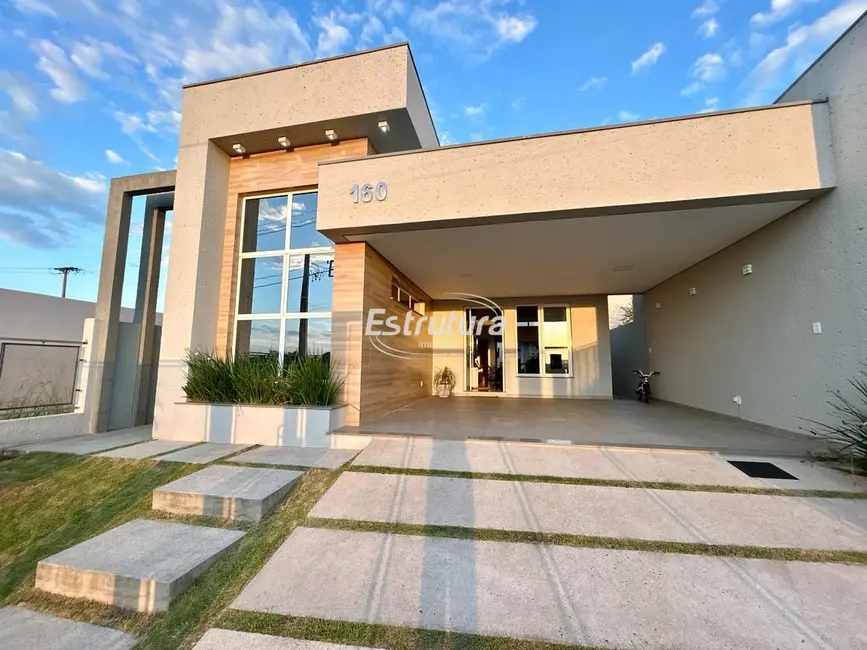 Casa com 3 quartos à venda, 172m2 em Pinheiro Machado, Santa Maria - RS - imagem 1 Foto 1 de Casa com 3 quartos à venda, 172m2 em Pinheiro Machado, Santa Maria - RS