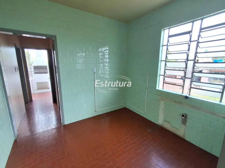 Apartamento com 3 quartos para alugar, 155m2 em Nossa Senhora das Dores, Santa Maria - RS - imagem 4 Foto 4 de Apartamento com 3 quartos para alugar, 155m2 em Nossa Senhora das Dores, Santa Maria - RS