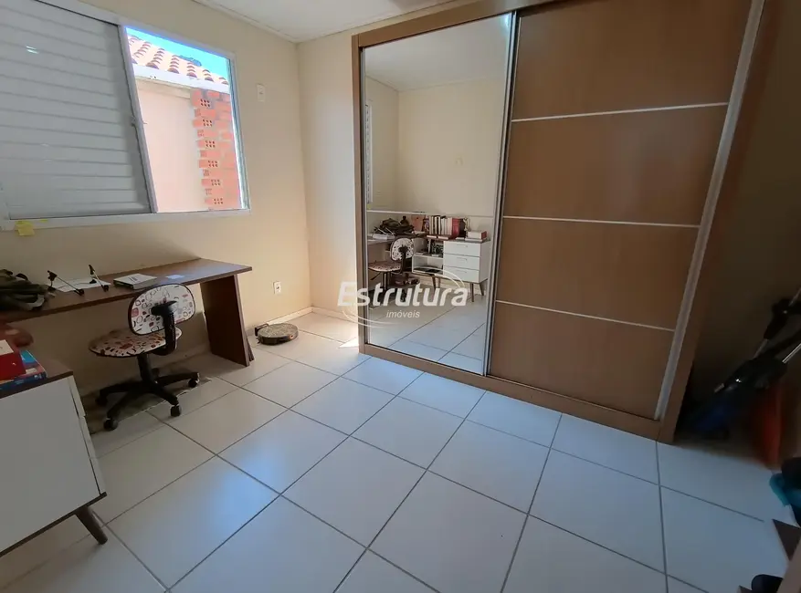 Casa com 2 quartos à venda, 49m2 em Pinheiro Machado, Santa Maria - RS - imagem 6 Foto 6 de Casa com 2 quartos à venda, 49m2 em Pinheiro Machado, Santa Maria - RS