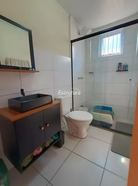 Casa com 2 quartos à venda, 49m2 em Pinheiro Machado, Santa Maria - RS - imagem 4 Foto 4 de Casa com 2 quartos à venda, 49m2 em Pinheiro Machado, Santa Maria - RS
