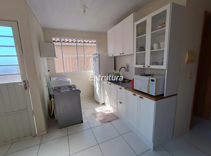 Casa com 2 quartos à venda, 49m2 em Pinheiro Machado, Santa Maria - RS - imagem 3 Foto 3 de Casa com 2 quartos à venda, 49m2 em Pinheiro Machado, Santa Maria - RS