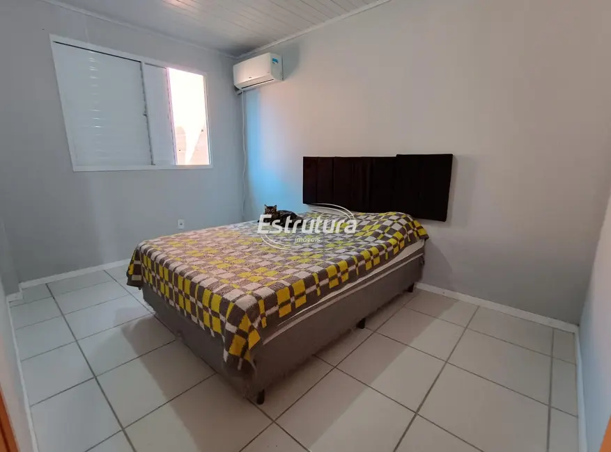 Casa com 2 quartos à venda, 49m2 em Pinheiro Machado, Santa Maria - RS - imagem 5 Foto 5 de Casa com 2 quartos à venda, 49m2 em Pinheiro Machado, Santa Maria - RS