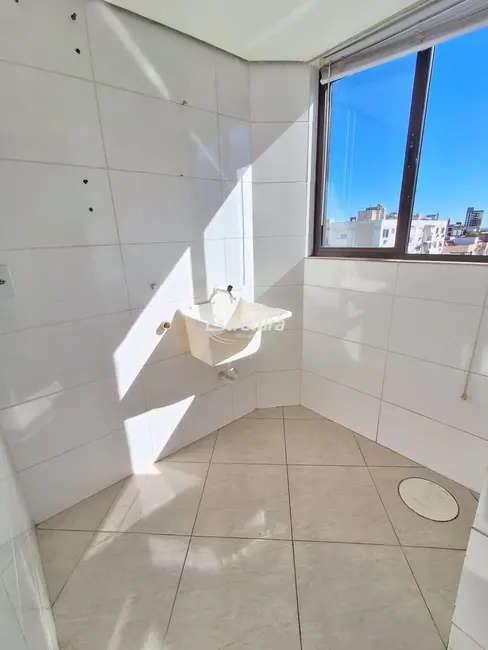 Foto 7 de Apartamento com 2 quartos para alugar, 80m2 em Nossa Senhora do Rosário, Santa Maria - RS