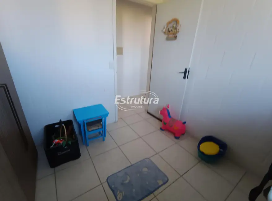 Foto 9 de Apartamento com 2 quartos à venda, 47m2 em Nossa Senhora Medianeira, Santa Maria - RS