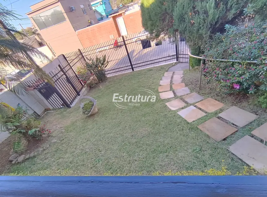 Casa com 3 quartos à venda, 298m2 em Urlândia, Santa Maria - RS - imagem 7 Foto 7 de Casa com 3 quartos à venda, 298m2 em Urlândia, Santa Maria - RS