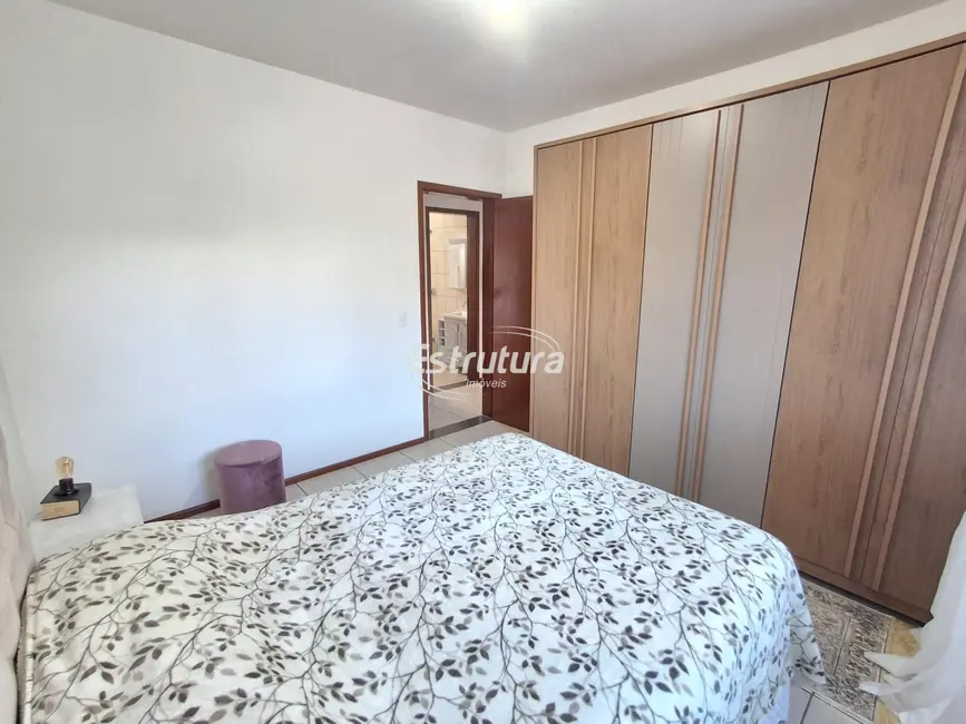 Foto 4 de Apartamento com 2 quartos para alugar, 72m2 em Bonfim, Santa Maria - RS