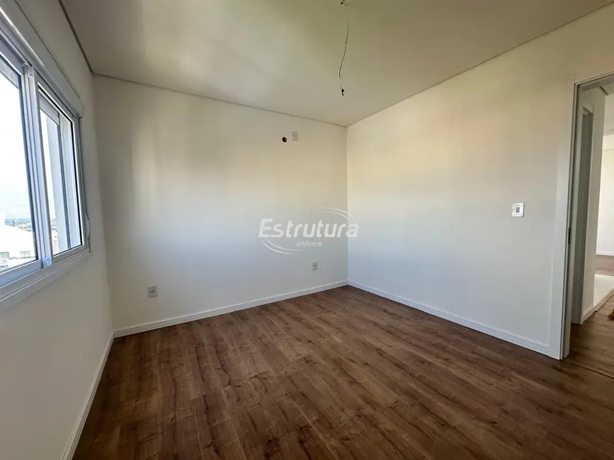 Foto 3 de Apartamento com 1 quarto à venda, 44m2 em Bonfim, Santa Maria - RS
