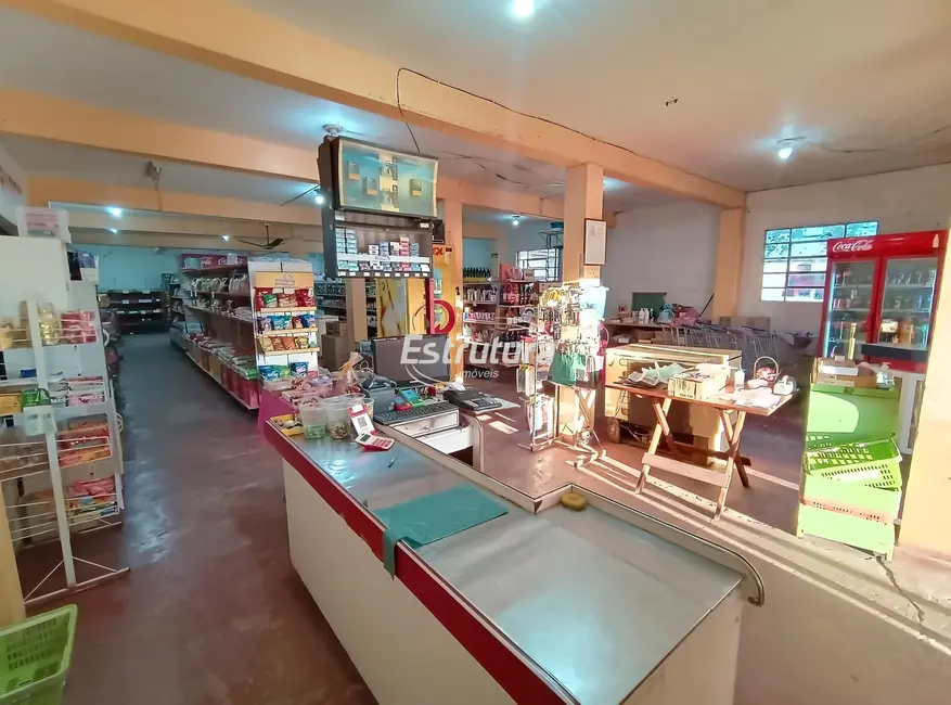 Foto 2 de Prédio Inteiro com 2 quartos à venda, 461m2 em Tomazetti, Santa Maria - RS