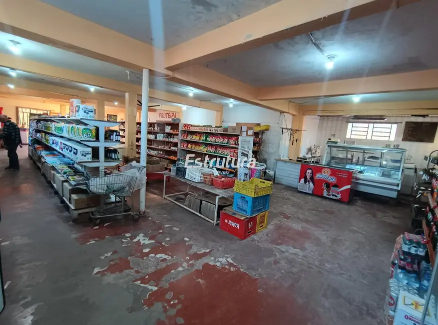 Foto 3 de Prédio Inteiro com 2 quartos à venda, 461m2 em Tomazetti, Santa Maria - RS