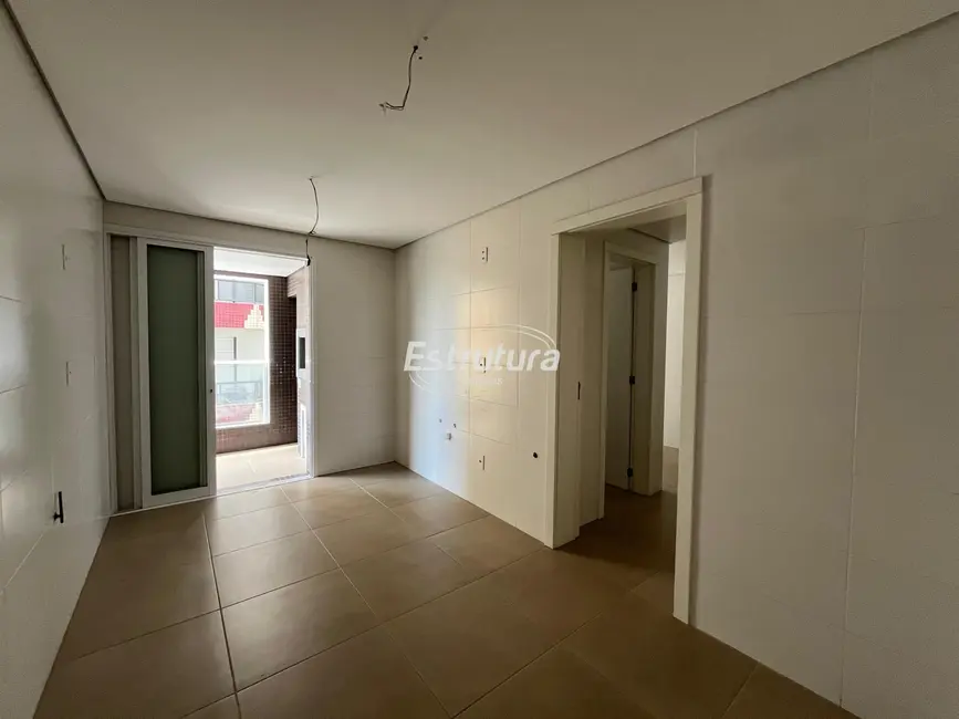 Foto 6 de Apartamento com 3 quartos à venda, 151m2 em Km 3, Santa Maria - RS