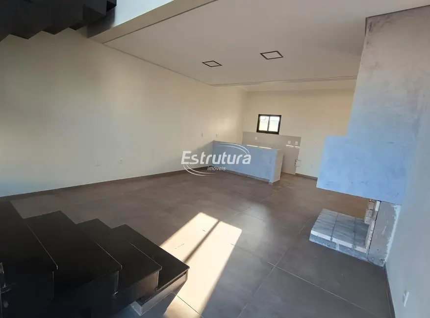 Foto 2 de Casa com 3 quartos à venda, 159m2 em Pinheiro Machado, Santa Maria - RS