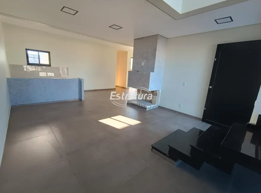 Foto 5 de Casa com 3 quartos à venda, 159m2 em Pinheiro Machado, Santa Maria - RS