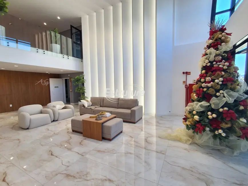 Foto 2 de Apartamento com 3 quartos à venda, 135m2 em Nossa Senhora de Lourdes, Santa Maria - RS